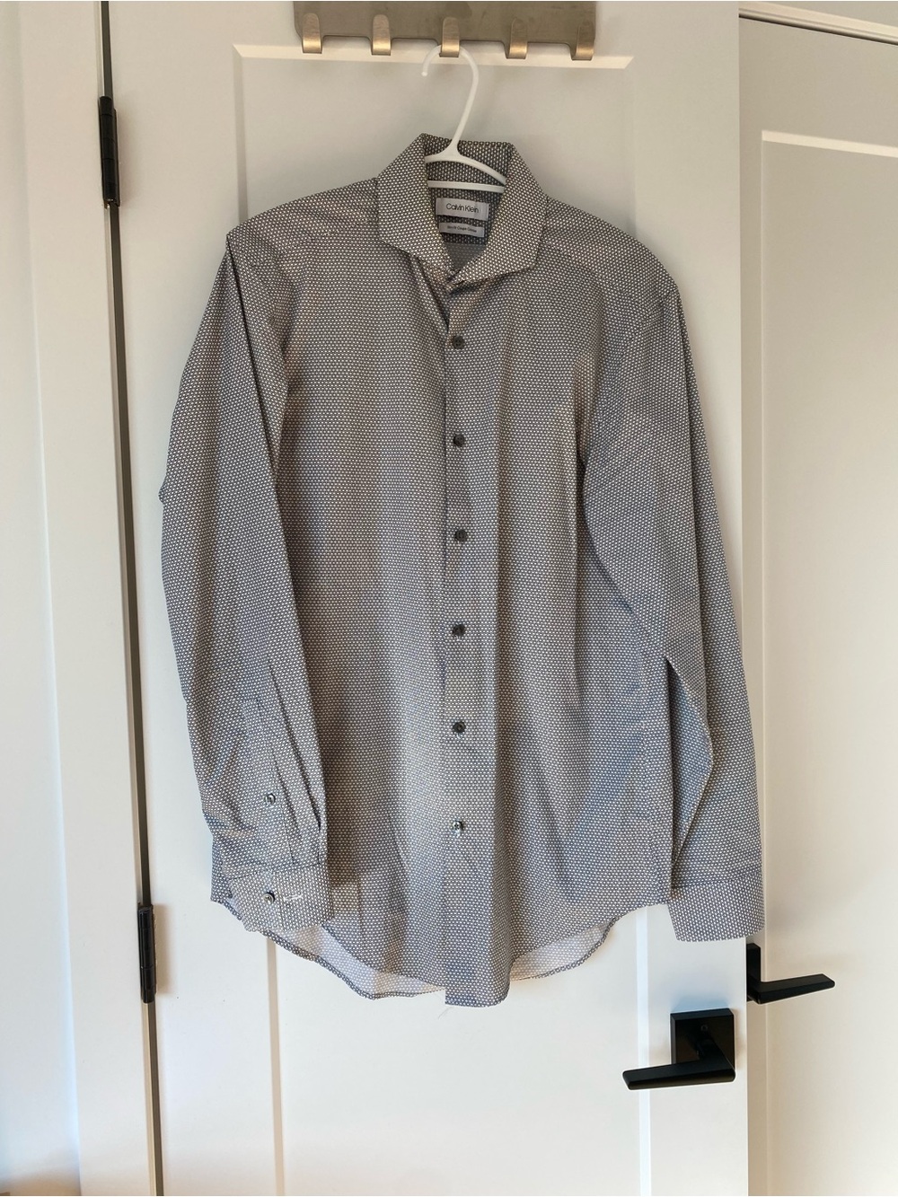 Calvin Klein Men's Black and White Micro-Pattern Dress Shirt